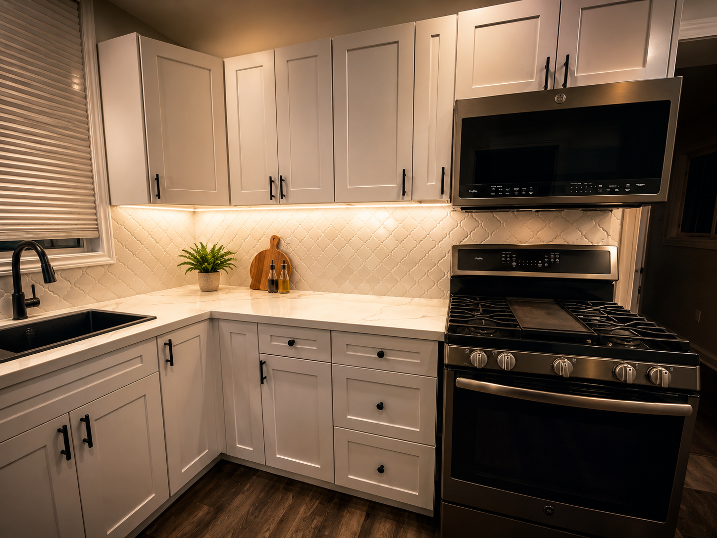 Kitchen cabinet replace and renovation service in Hamilton Ontario